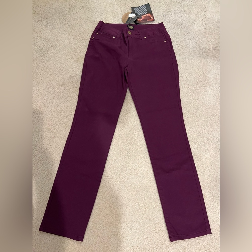 Iman global chic plum pants, jeans, size 8 new with tags.